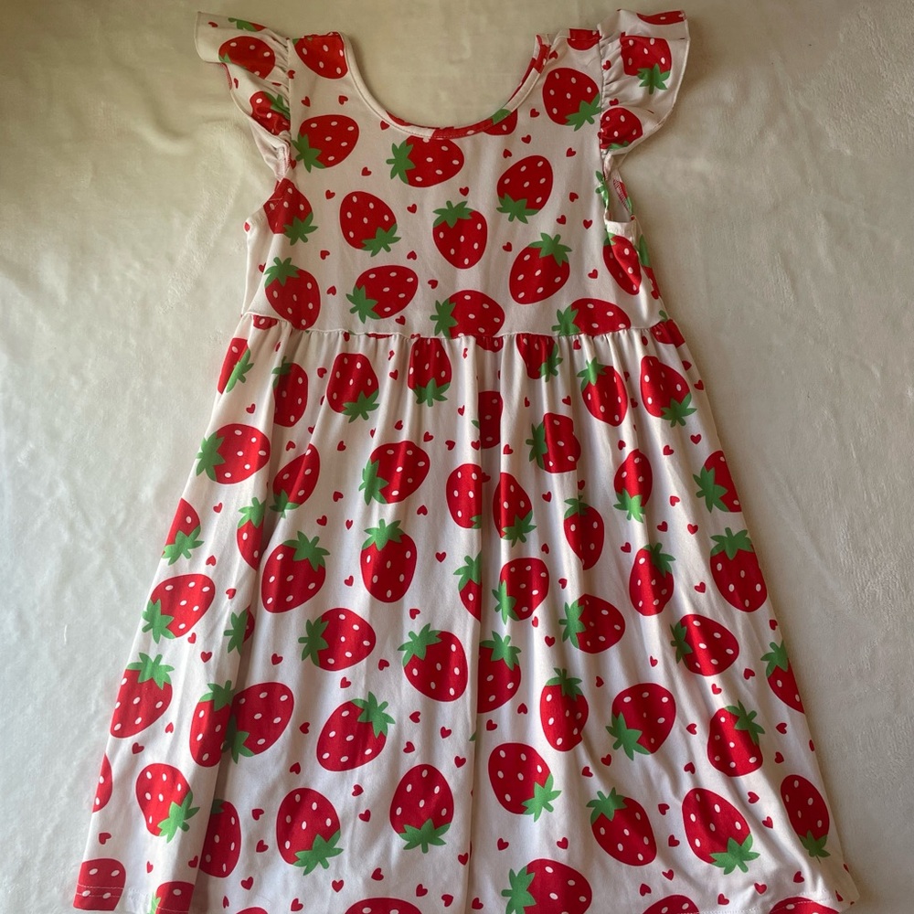 Girls' Size 8 White Strawberry Print Flutter Sleeve Dress - Red & Green